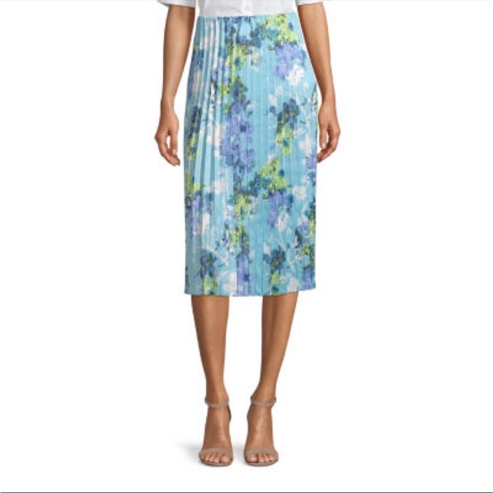 Worthington Blue Floral Pleated Skirt - Size SMALL Petite